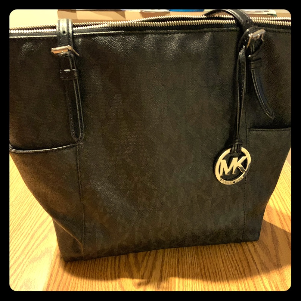 Micheal Kors bag